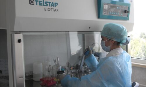 VLUU L100, M100 / Samsung L100, M100 VLUU L100, M100 / Samsung L100, M100